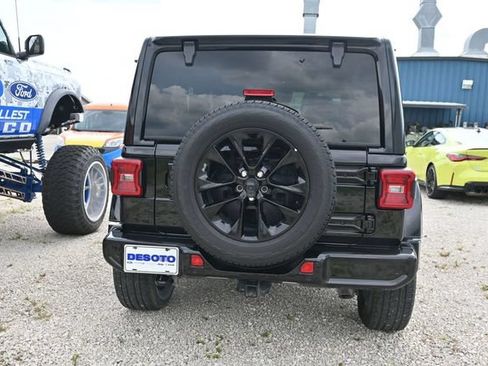 Used 2021 Jeep Wrangler Unlimited Sahara AWD/4WD image 18