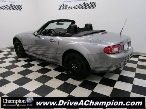Used 2012 MAZDA MX-5 Miata Sport image 7