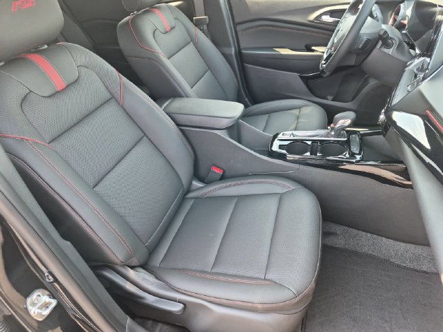 Used 2026 Chevrolet Trax RS w/ Driver Confidence Package FWD image 19
