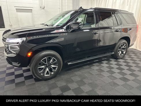 Used 2022 Chevrolet Tahoe Z71 w/ Luxury Package AWD/4WD image 2