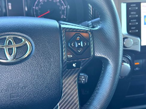 Used 2022 Toyota 4Runner SR5 Premium image 23