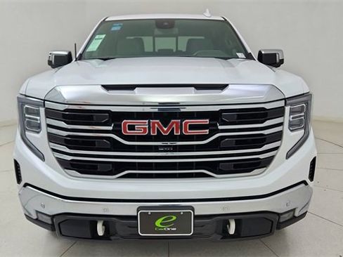 Used 2024 GMC Sierra 1500 SLT w/ SLT Premium Plus Package image 2