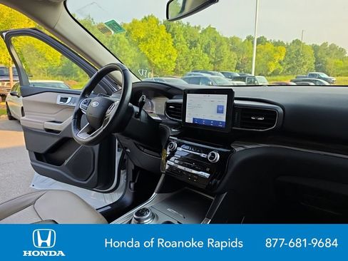 Used 2021 Ford Explorer Limited RWD image 16