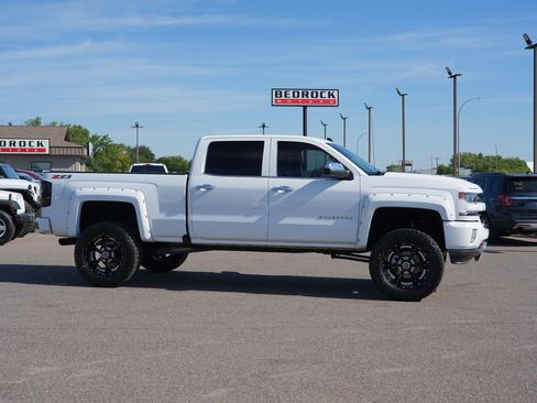 Used 2017 Chevrolet Silverado 1500 LTZ Z71 w/ LTZ Plus Package AWD/4WD image 2