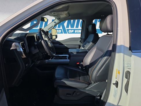 Used 2025 Ford F250 Lariat w/ Chrome Package AWD/4WD image 9