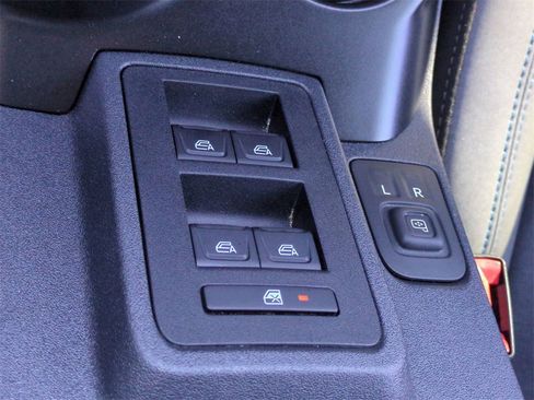 Used 2023 Ford Bronco Black Diamond image 22