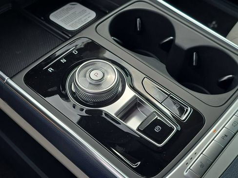 New 2026 Kia Carnival EX FWD image 28