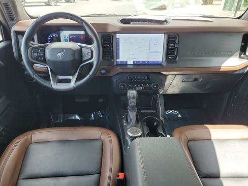 Used 2024 Ford Bronco Outer Banks w/ Sasquatch Package image 13