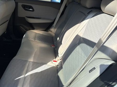 Used 2021 Nissan Rogue SV AWD/4WD image 10