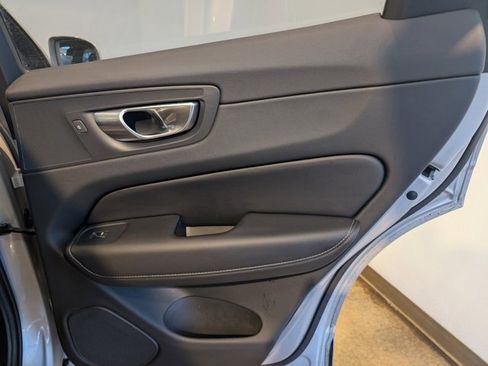 Used 2023 Volvo XC60 B5 Ultimate w/ Climate Package image 24