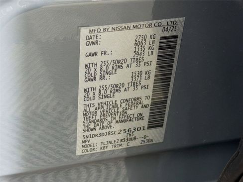 Used 2025 Nissan Pathfinder Platinum w/ Cargo Package AWD/4WD image 33