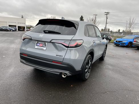 Used 2025 Honda HR-V Sport image 5