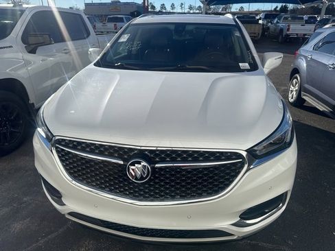 Used 2018 Buick Enclave Avenir w/ Avenir Technology Package image 2