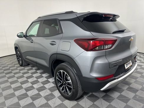 Used 2024 Chevrolet TrailBlazer LT w/ LT Cold Weather Package image 5