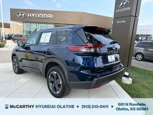 Used 2025 Nissan Rogue SV FWD image 13