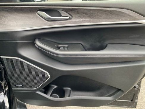 Certified 2021 Jeep Grand Cherokee L Limited w/ Luxury Tech Group II image 32