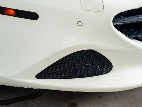 Used 2016 Ferrari California T image 21