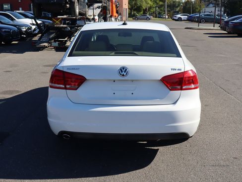 Used 2013 Volkswagen Passat TDI SE image 6