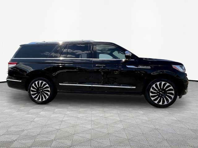 Used 2024 Lincoln Navigator L Black Label AWD/4WD image 8