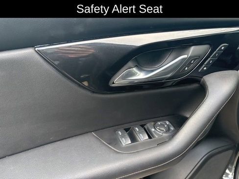 Used 2019 Chevrolet Blazer Premier w/ Sun and Wheels Package image 12