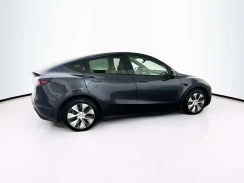 Used 2024 Tesla Model Y Long Range image 10