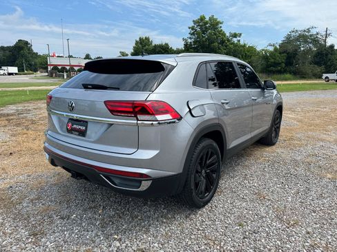 Used 2023 Volkswagen Atlas Cross Sport SE FWD image 3