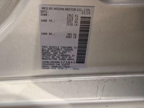 Used 2024 Nissan Altima 2.5 SV FWD image 8