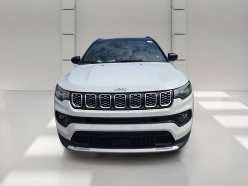 Used 2025 Jeep Compass Limited AWD/4WD image 2