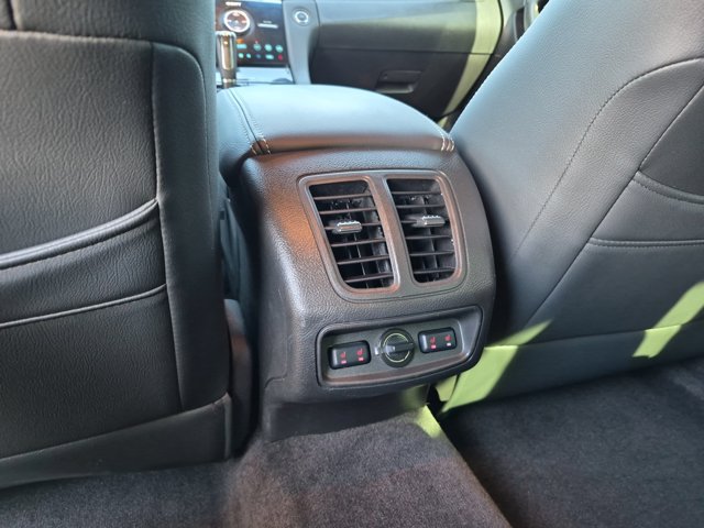 Used 2018 Ford Taurus SHO AWD/4WD image 17