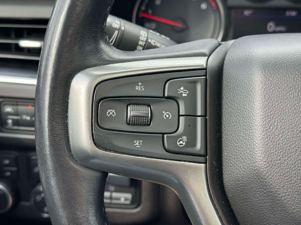 Used 2021 Chevrolet Suburban LT w/ LT Signature Package AWD/4WD image 24