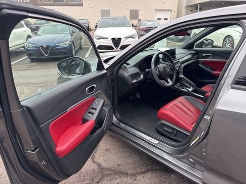 Used 2023 Acura Integra A-Spec image 10