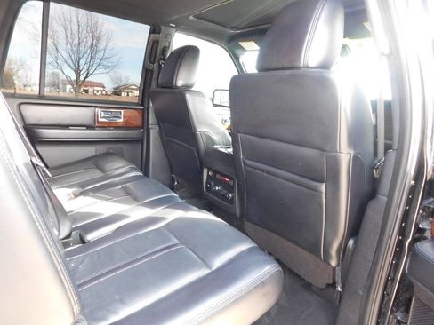 Used 2017 Lincoln Navigator L Select image 19
