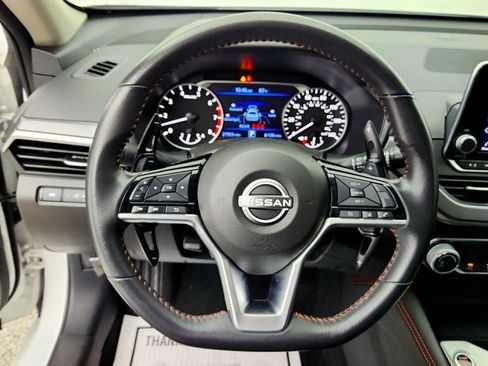 Used 2024 Nissan Altima 2.5 SR AWD/4WD image 13