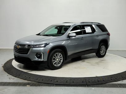 Used 2023 Chevrolet Traverse LT