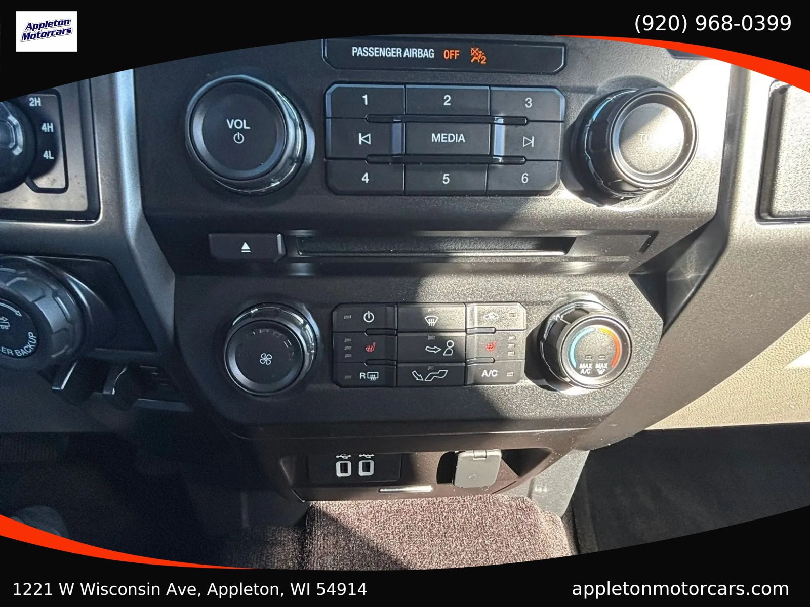 Used 2017 Ford F150 XLT w/ Equipment Group 302A Luxury AWD/4WD image 19