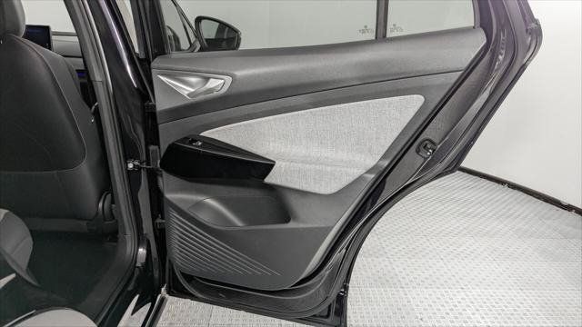 Used 2024 Volkswagen ID.4 Pro RWD image 18