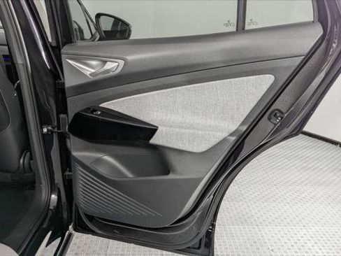 Used 2024 Volkswagen ID.4 Pro RWD image 18