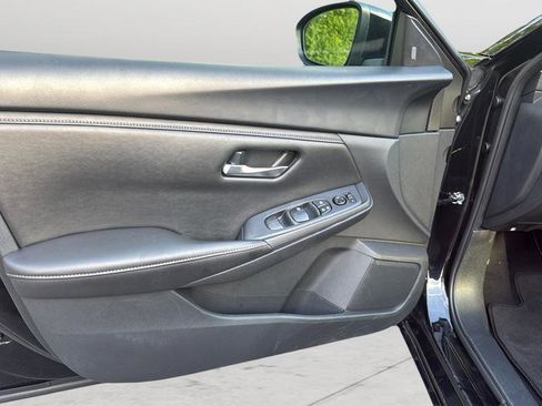 Used 2023 Nissan Sentra SV FWD image 11