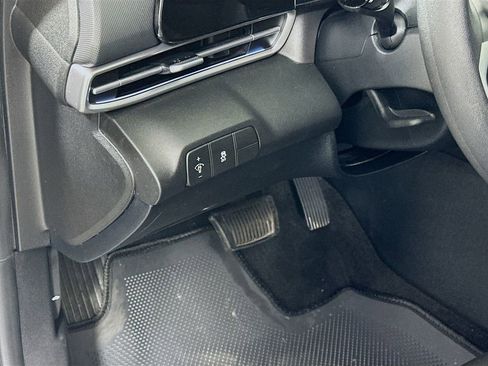 Used 2024 Hyundai Elantra SEL image 10