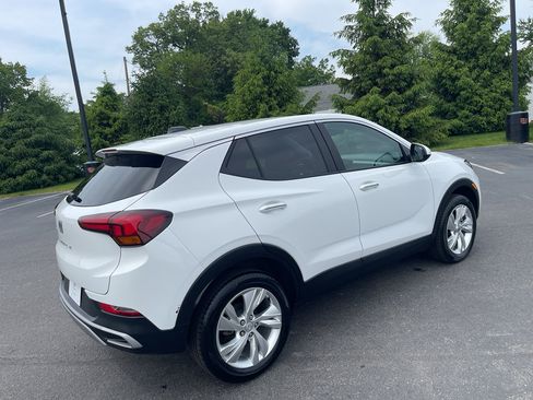 Used 2025 Buick Encore GX Preferred AWD/4WD image 8
