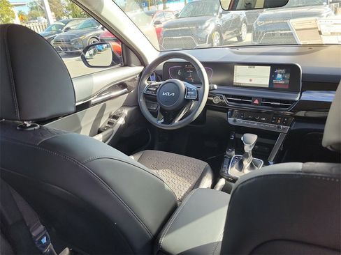 New 2026 Kia Seltos S image 13