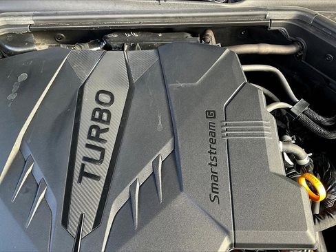 Used 2025 Genesis G70 2.5T w/ Sport Prestige Package image 31