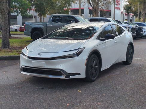 New 2026 Toyota Prius SE image 1