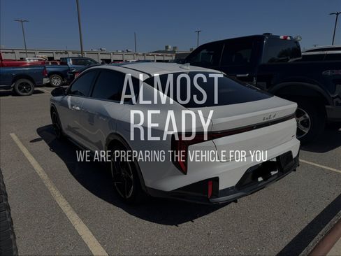Used 2025 Kia K4 GT-Line w/ GT-Line Premium Package FWD image 3
