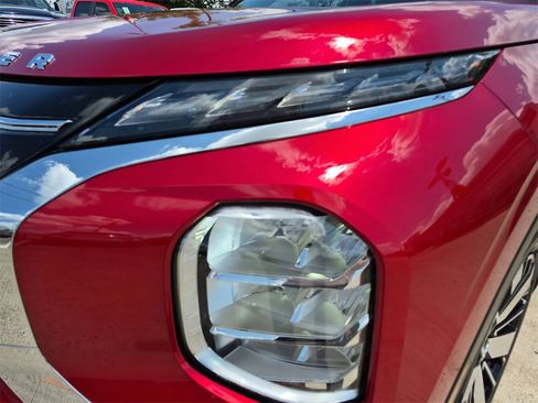 New 2025 Mitsubishi Outlander SEL image 28
