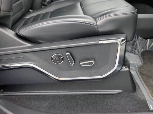 Used 2025 Ford F150 Platinum w/ Equipment Group 702A High AWD/4WD image 34