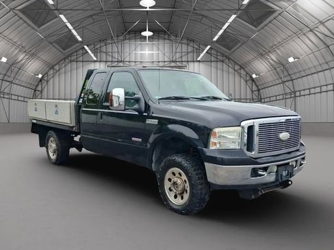 Used 2006 Ford F250 XLT AWD/4WD image 2