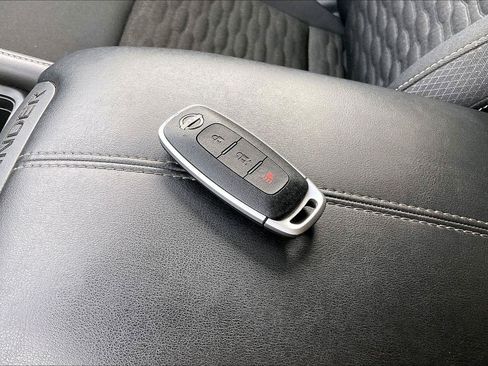 Certified 2025 Nissan Pathfinder S FWD image 12