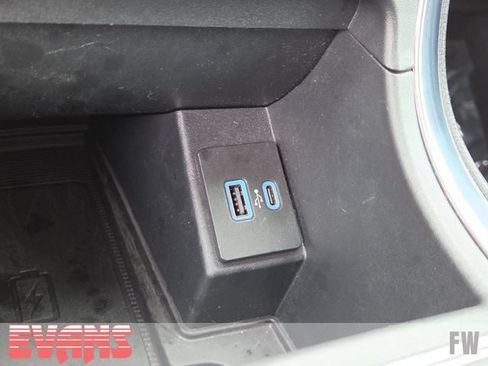 Used 2024 Ford Edge Titanium AWD/4WD image 10