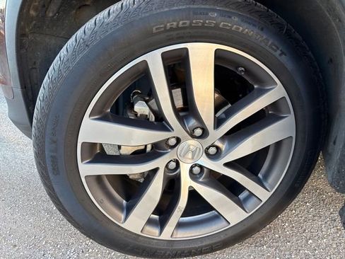 Used 2017 Honda Pilot Touring image 5